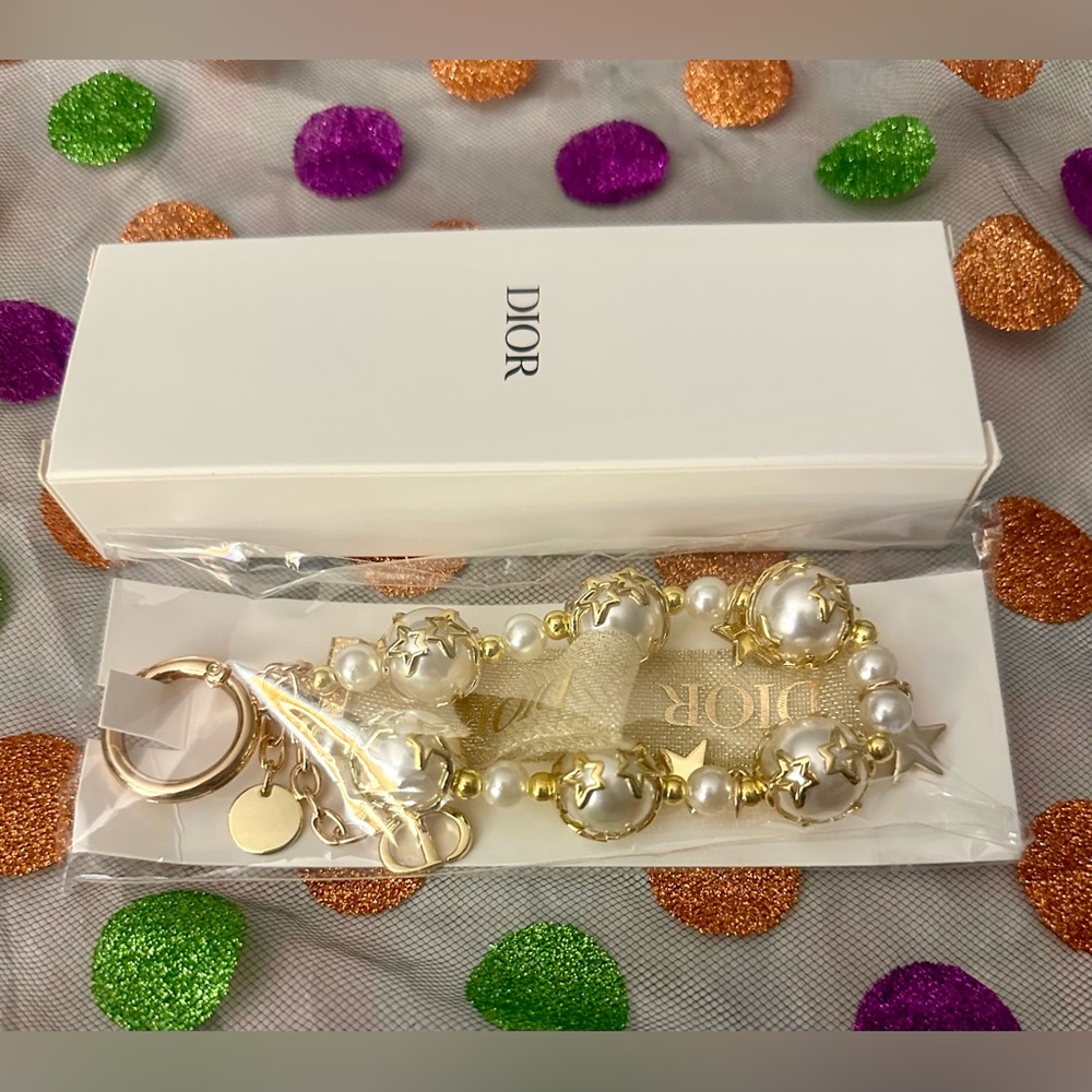 Dior Limited Edition keychain or Bag Charm
++-LAST ONE++ - Picture 2 of 9